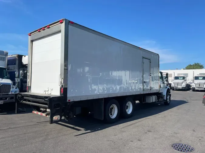 2016 FREIGHTLINER/MERCEDES M2 106