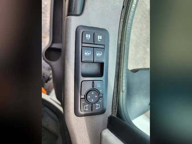 2019 NAVISTAR INTERNATIONAL LT625 DAYCAB T/A