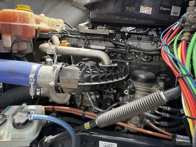 2021 FREIGHTLINER CASCADIA 126