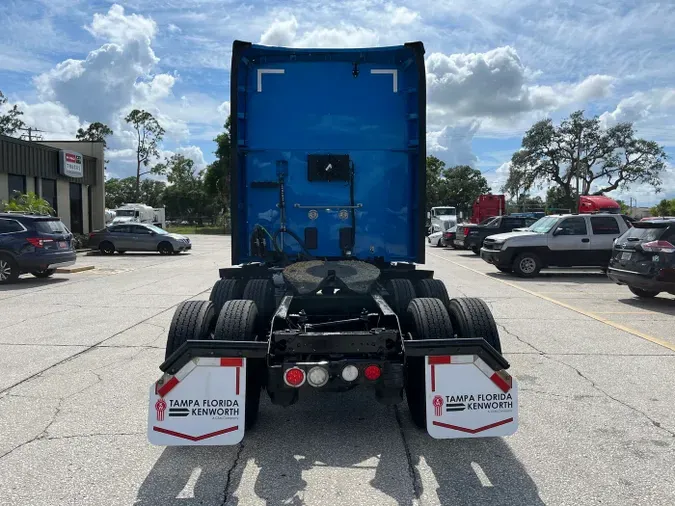2022 Kenworth T680