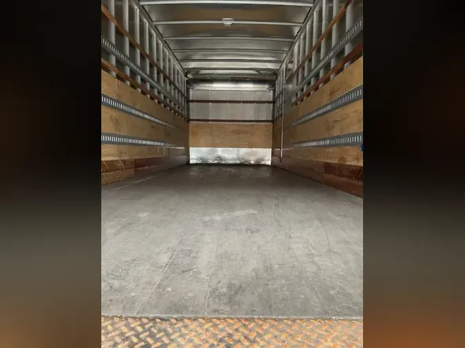 2018 FREIGHTLINER/MERCEDES M2 106