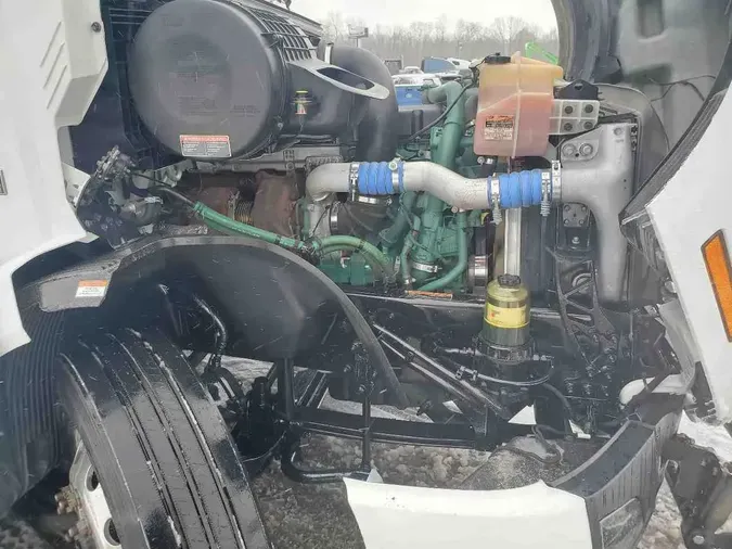 2022 VOLVO VNL64T740cc97e8693b4a71bb0d8cb937cbf89123