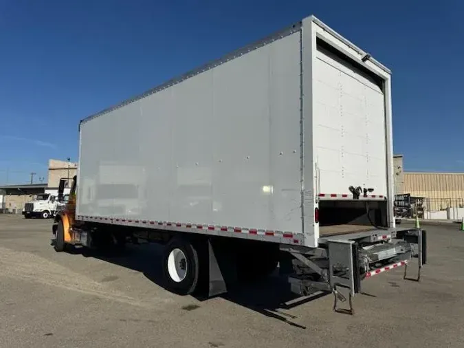 2021 Freightliner Business Class M2 106