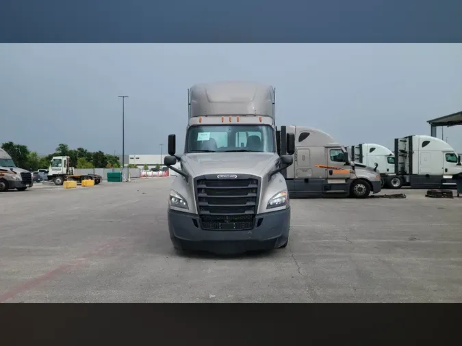 2020 Freightliner Cascadia 126