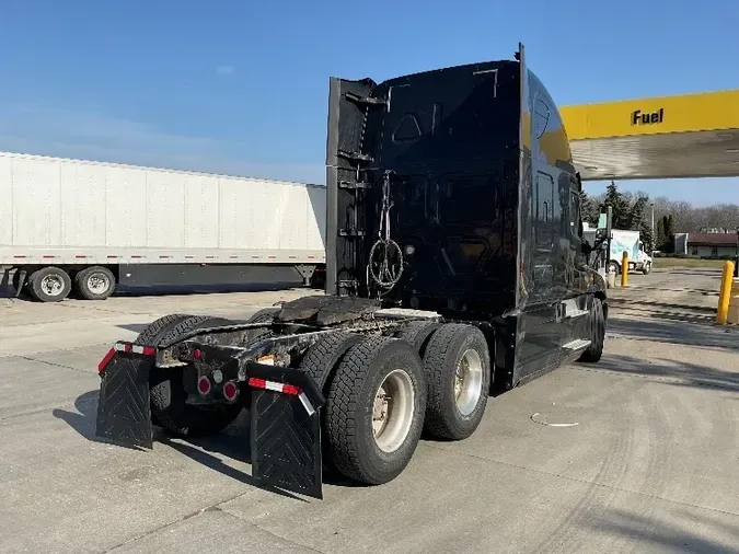 2017 Freightliner X12564ST