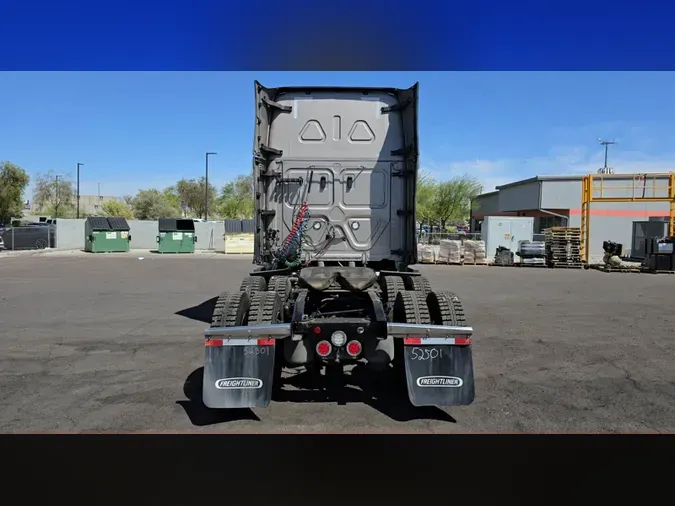 2022 Freightliner Cascadia