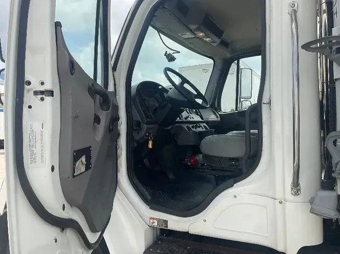 2017 Freightliner M2