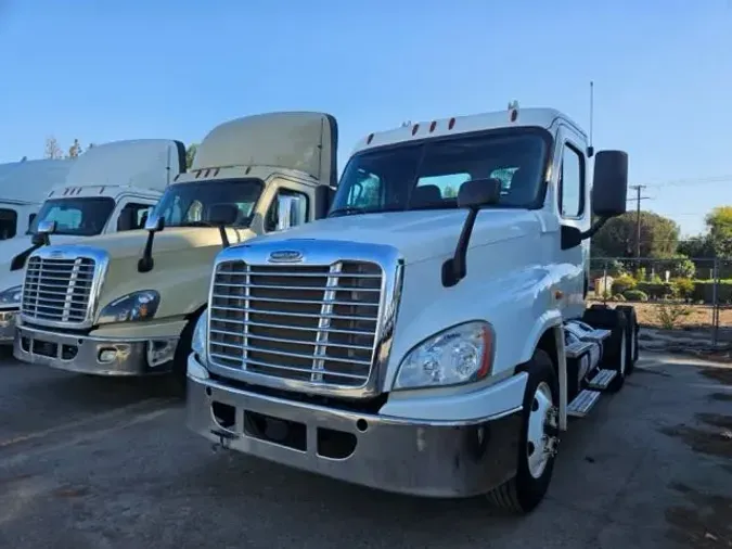 2018 FREIGHTLINER/MERCEDES CASCADIA 125