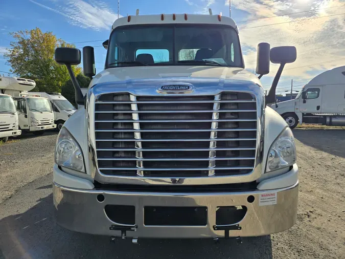 2018 FREIGHTLINER/MERCEDES CASCADIA 125