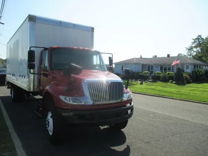 2018 INTERNATIONAL 4300