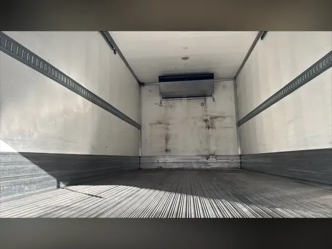 2018 ISUZU NQRcca1e345ecb744e35e851c7350737f22