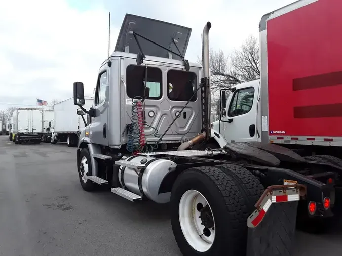 2019 FREIGHTLINER/MERCEDES CASCADIA 113cca5a4203e7b5225ba24e87a96181541
