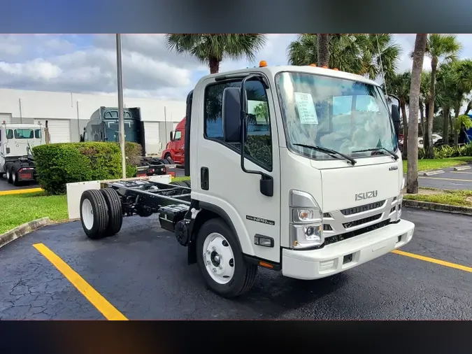 2024 Isuzu NPR-HD Gas