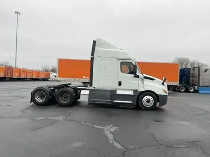 2020 Freightliner Cascadia