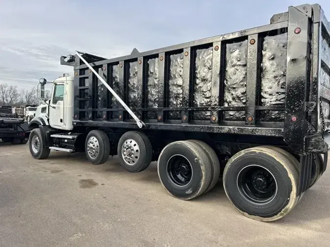 2009 MACK GRANITE GU813