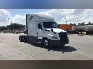 2022 Freightliner Cascadia 126