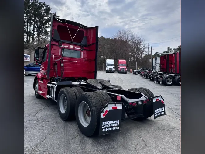 2020 VOLVO VNR64T300