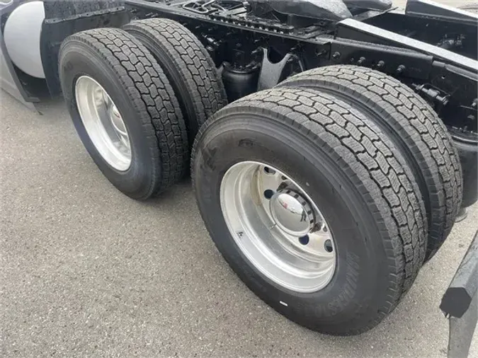 2018 INTERNATIONAL LT