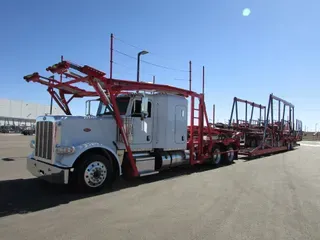 2015 Peterbilt 389