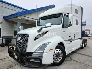 2024 VOLVO VNL64T760