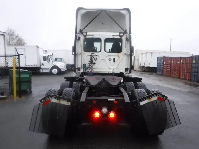 2018 FREIGHTLINER/MERCEDES CASCADIA 125