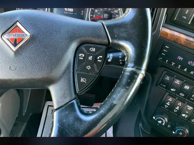 2022 INT LT625 6x4