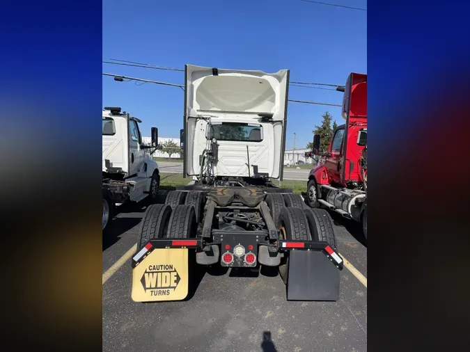 2021 International LT625ccb78c1cb2fcb9ca2446c8311416cf4a