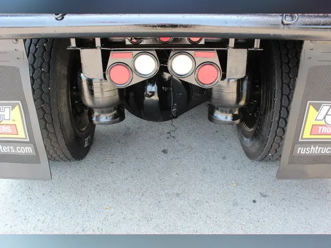 2024 Peterbilt 389