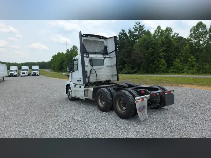 2018 Volvo VNL300