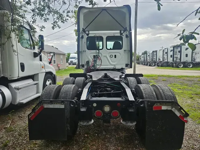 2020 FREIGHTLINER/MERCEDES NEW CASCADIA 116ccbdc90f6c9df5e23d28f26220cfc27e