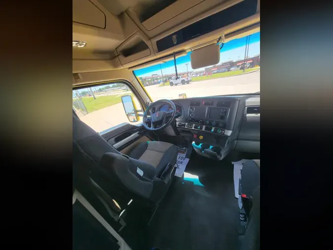 2023 Kenworth T680