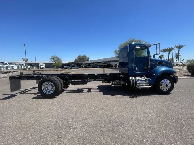 2017 Peterbilt 337