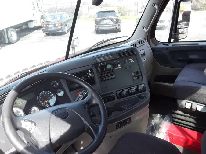 2020 FREIGHTLINER/MERCEDES CASCADIA 113