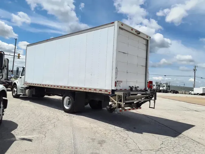 2018 FREIGHTLINER M2 106
