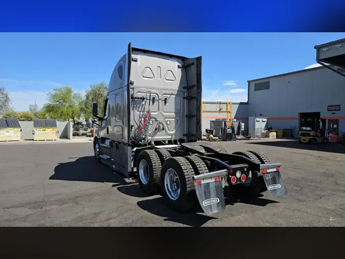 2022 Freightliner Cascadia