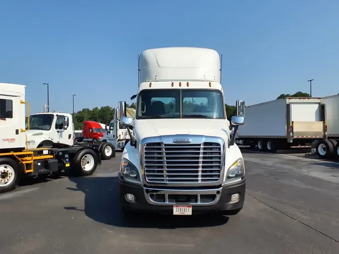 2019 FREIGHTLINER/MERCEDES CASCADIA 125ccd377acdd5615179050cf53c9e250f0