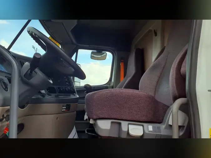 2019 FREIGHTLINER/MERCEDES CASCADIA 125ccd3f3173f4890bb846444cb3db8a87e
