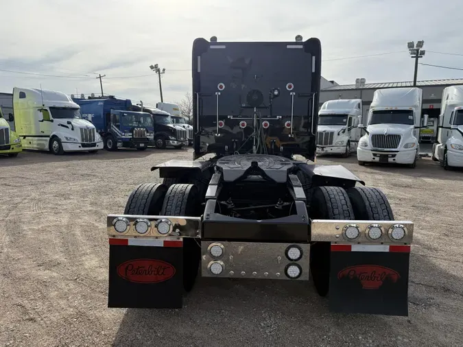 2024 Peterbilt 389