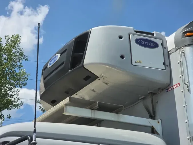 2018 FREIGHTLINER M2 106