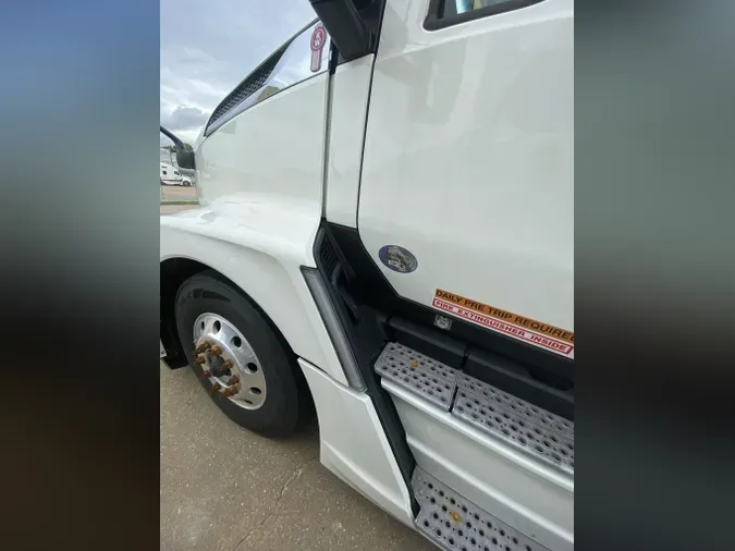 2022 KENWORTH T680