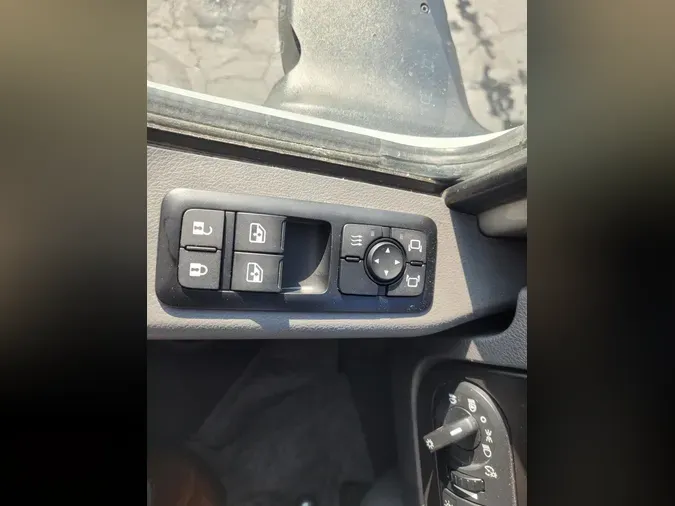 2023 International LT625