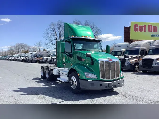 2021 Peterbilt 579cce66eb0e2f4e9f31de60097f7abf4ee