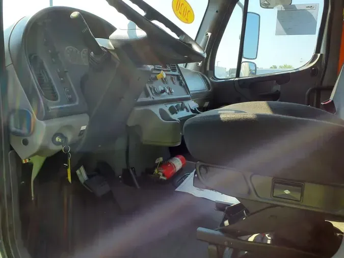 2020 FREIGHTLINER/MERCEDES M2 106