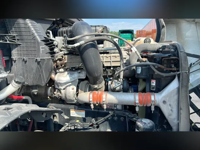 2021 Freightliner Cascadia 126