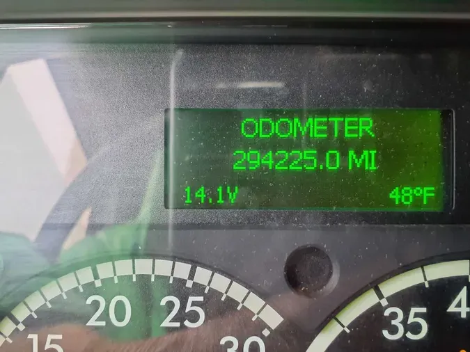 2018 FREIGHTLINER M2 106