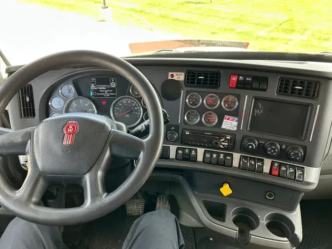 2020 Kenworth T880