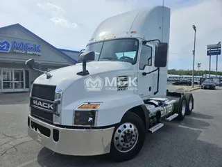 2020 MACK AN64T