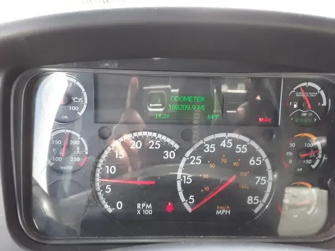 2019 FREIGHTLINER M2 106