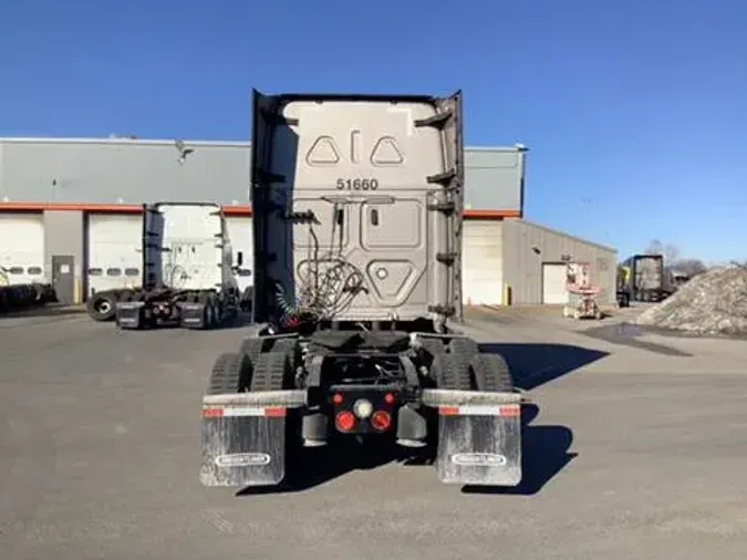 2021 Freightliner Cascadia