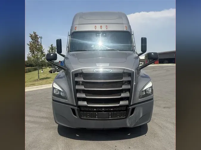 2022 FREIGHTLINER CA126